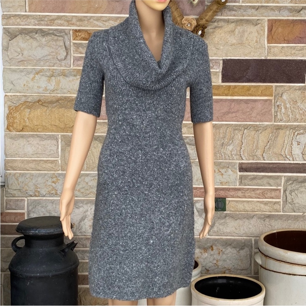 Ronni Nicole Cowl Neck Short Sleeve Sweater Dress‎
